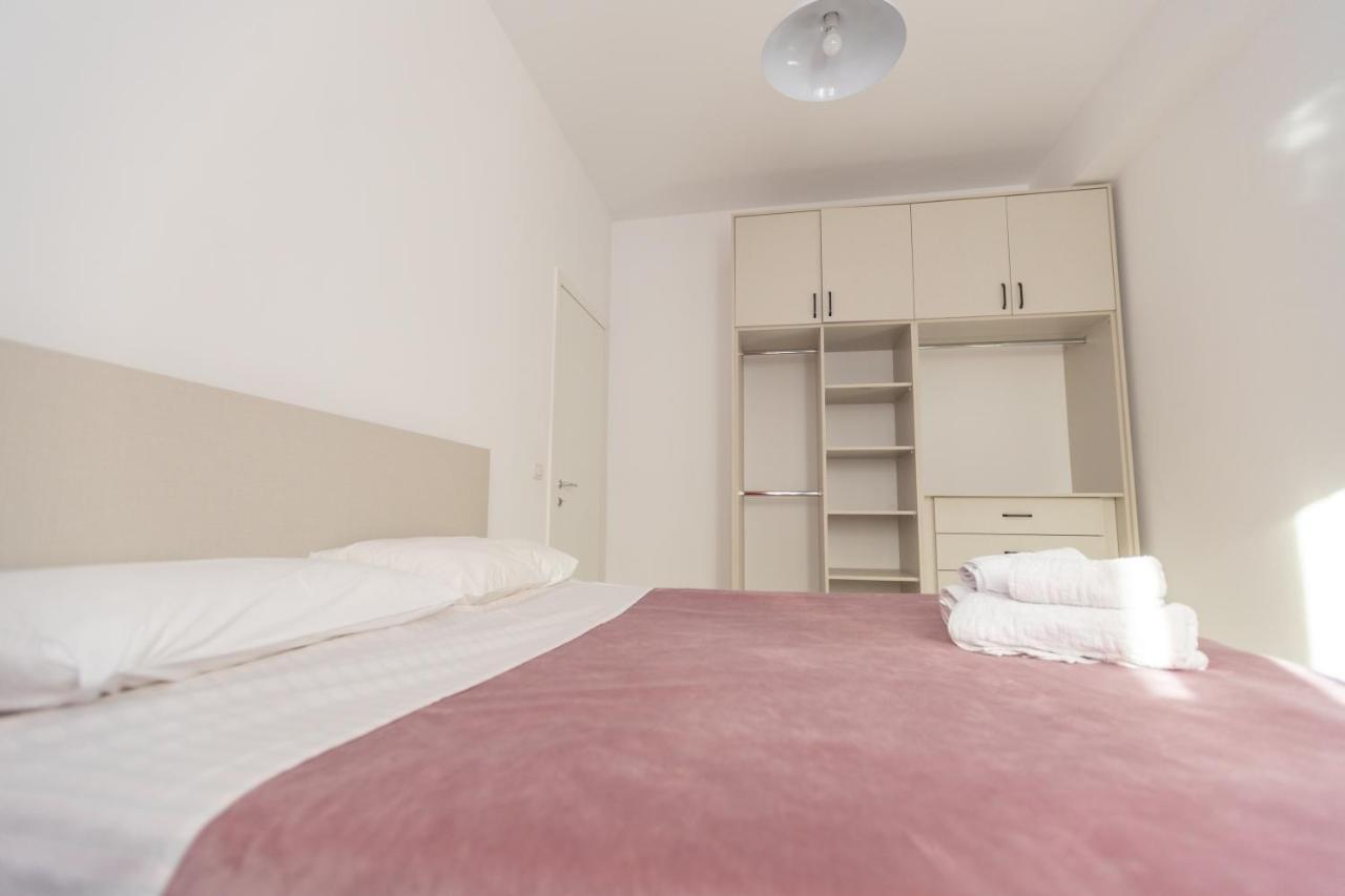 Happy Home Central 1 Tirana Exterior photo